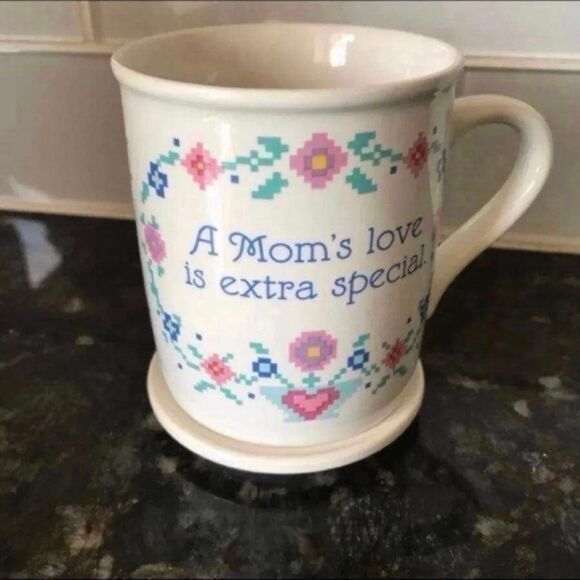 Hallmark Coffee Mug w/ Coaster Mothers Mom's Love Extra Special Mug Mates EUC! - Picture 4 of 6